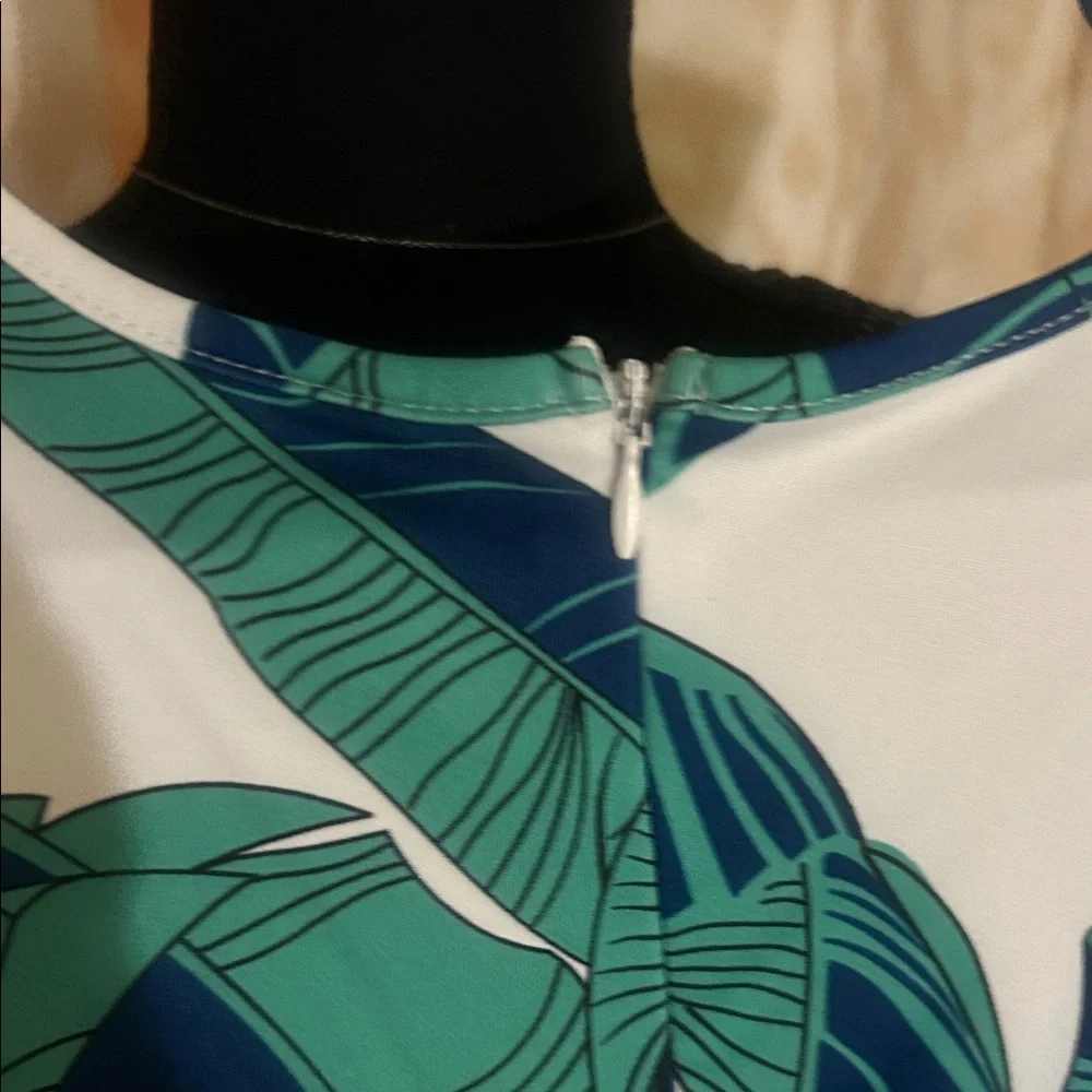 Tropical Green Leaf Print jumpsuit - Picture 6 of 8